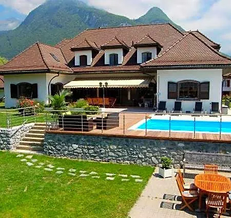 Frühstückspension L'eden 3*